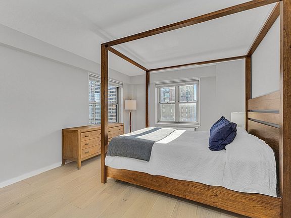 5th image of 137 E 36th St #24C