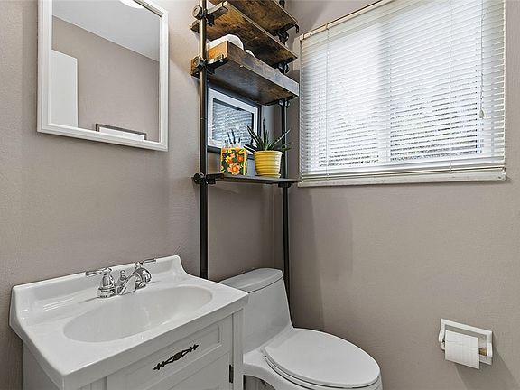 5th image of 607 National Dr