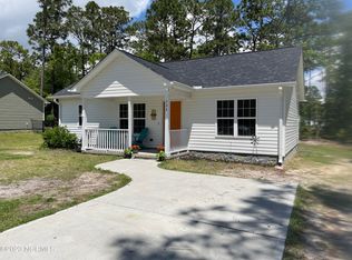 324 Holly Dr, Southport, NC 28461