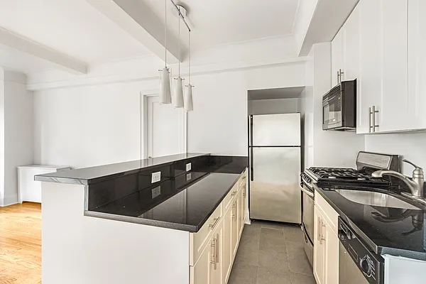 Rented by Brown Harris Stevens | media 11