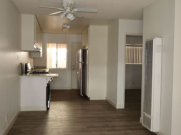3rd image of 972 Merritt Dr #16