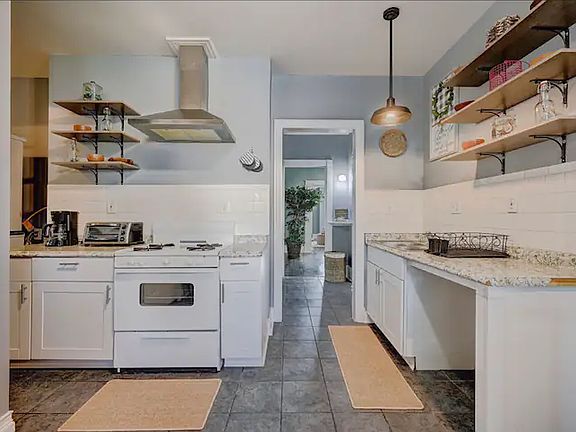 2nd image of 3143 N Holton St #3143