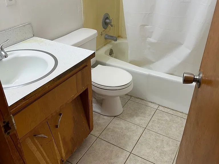 1108 Grant Ave #1-8 — Photo 6