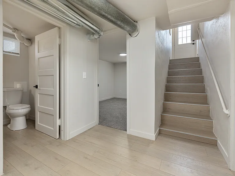 1020 15th Ave S #1 — Photo 3