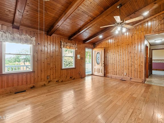 4th image of 125 Calico Rd