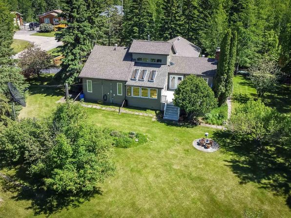 5622 & 5623 49th St, Yellowhead County, AB T0E 1X0