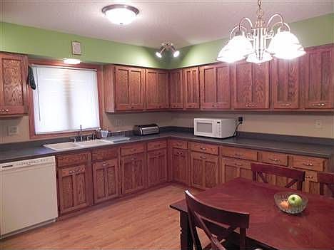 2nd image of 2505 Bel Air Pl