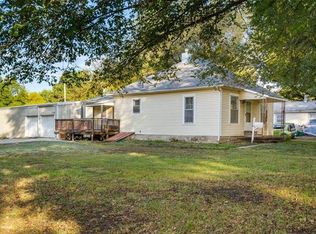 804 N Cherry St, Ottawa, KS 66067