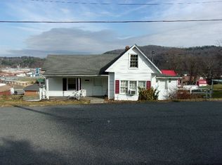 105 Anderson St, Galax, VA 24333
