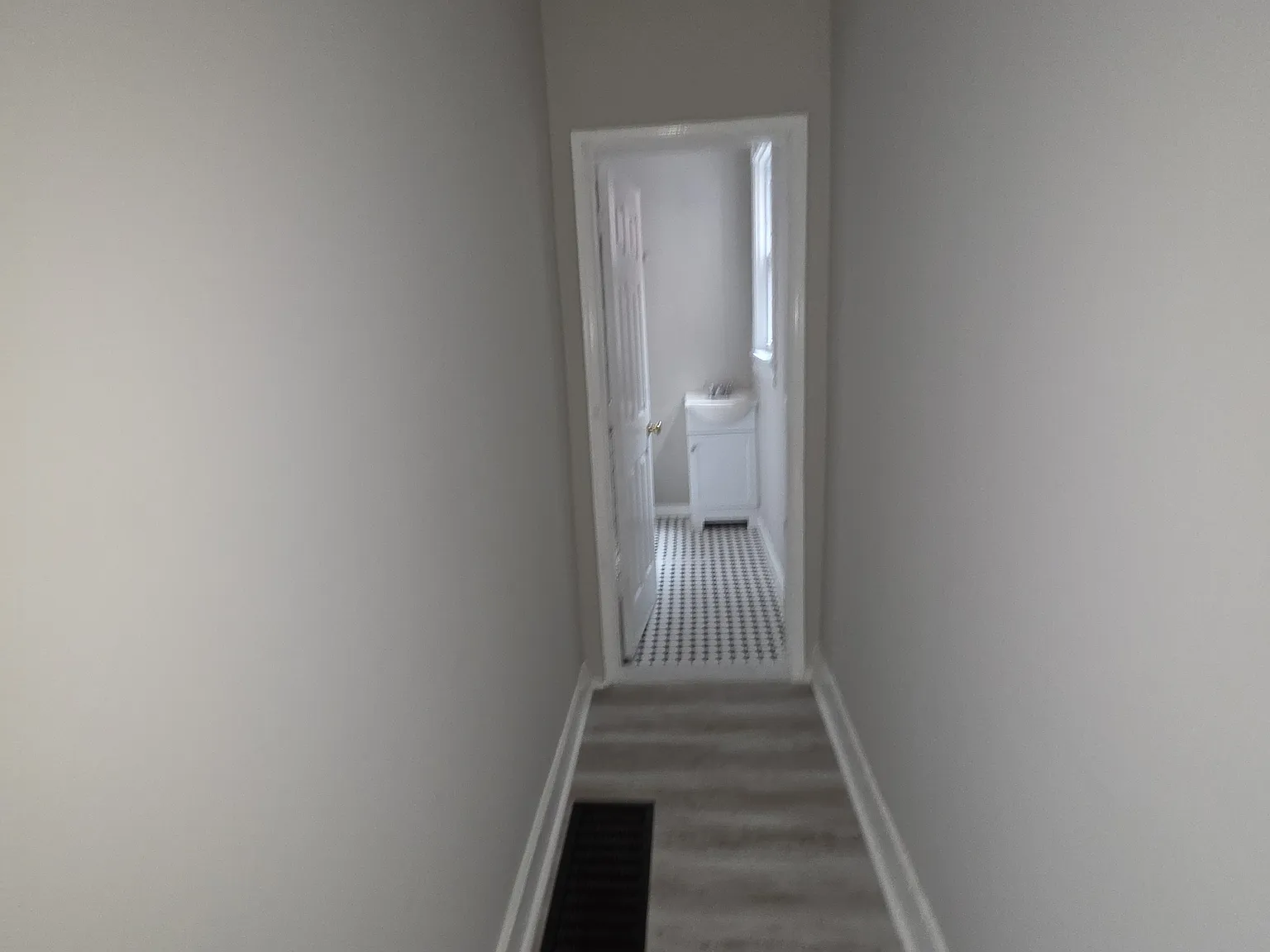 3 bed, 1800 sqft, $4,400 — Photo 3