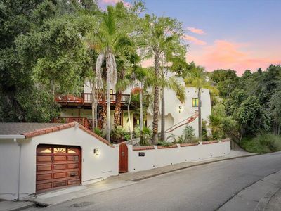 939 Portal Ave, Oakland, CA, 94610