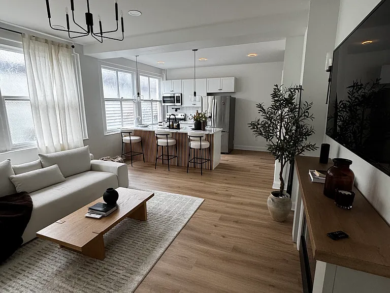 148 Barrett St — Photo 9