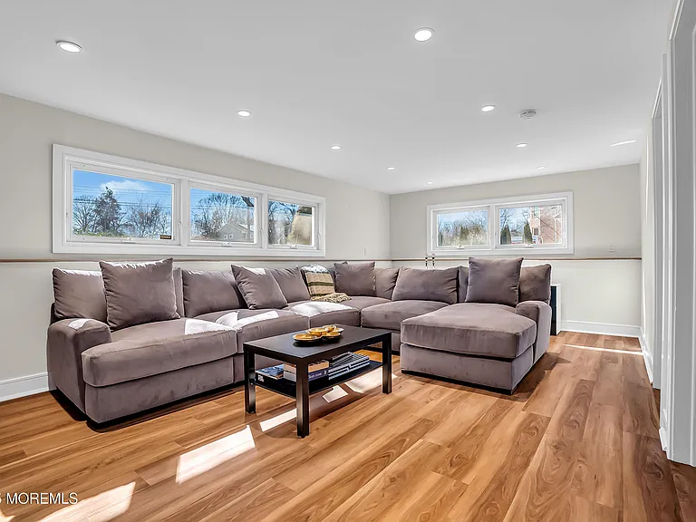 17 Arlene Dr — Photo 31