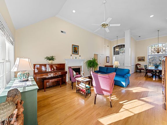 2nd image of 4732 Wedgefield Drive