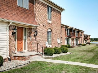 1900 River Rd #2, Marysville, MI 48040
