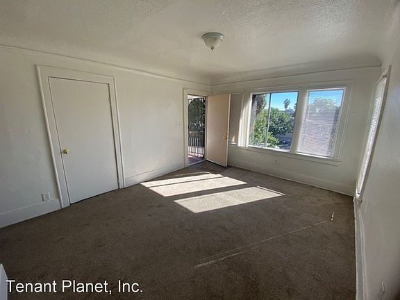 3rd image of 861 N Euclid Ave