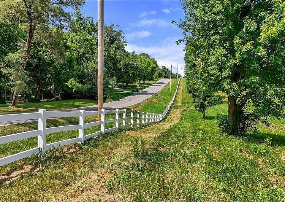 1st image of 17919 Plattsburg Rd
