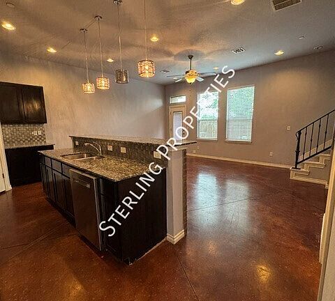 2nd image of 541 S Fretz Ave