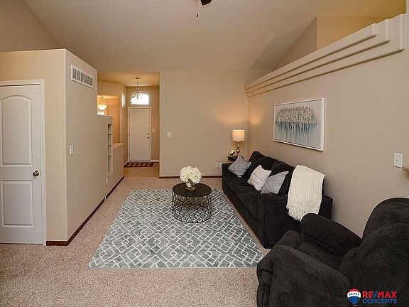 3rd image of 7619 Kentwell Ln