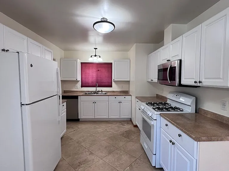 5051 Dubois Dr — Photo 4