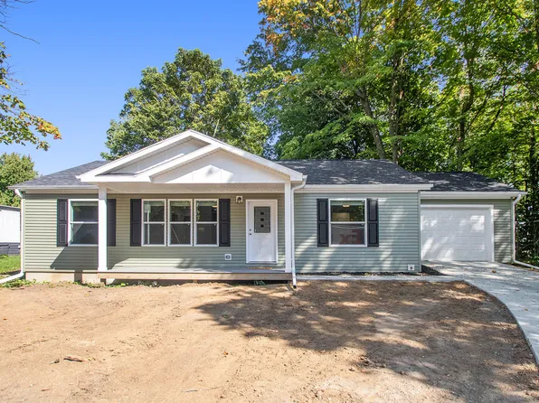 310 N 1st St, Cassopolis, MI 49031