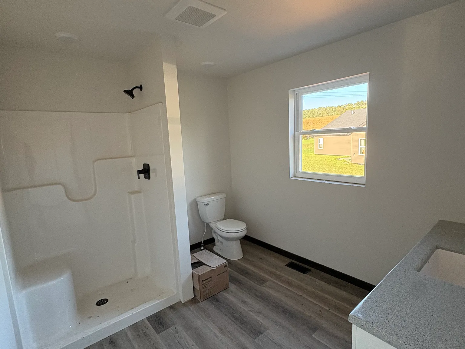 2752 Ridgewood St — Photo 4