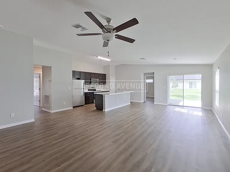 3908 23rd St SW — Photo 4