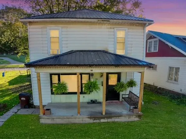 33 High St, Glouster, OH 45732