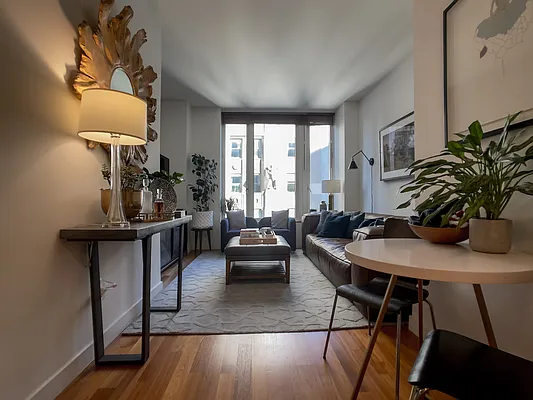 Rented by Oxford Property Group | media 13