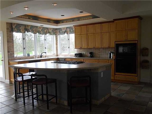 4th image of 14 Parkview Manor Cir
