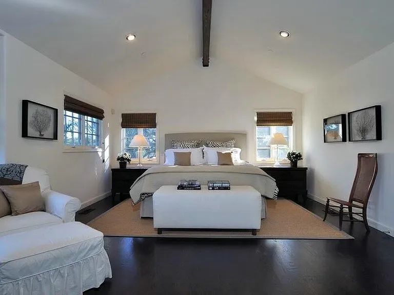 647 Tabor Ln — Photo 10