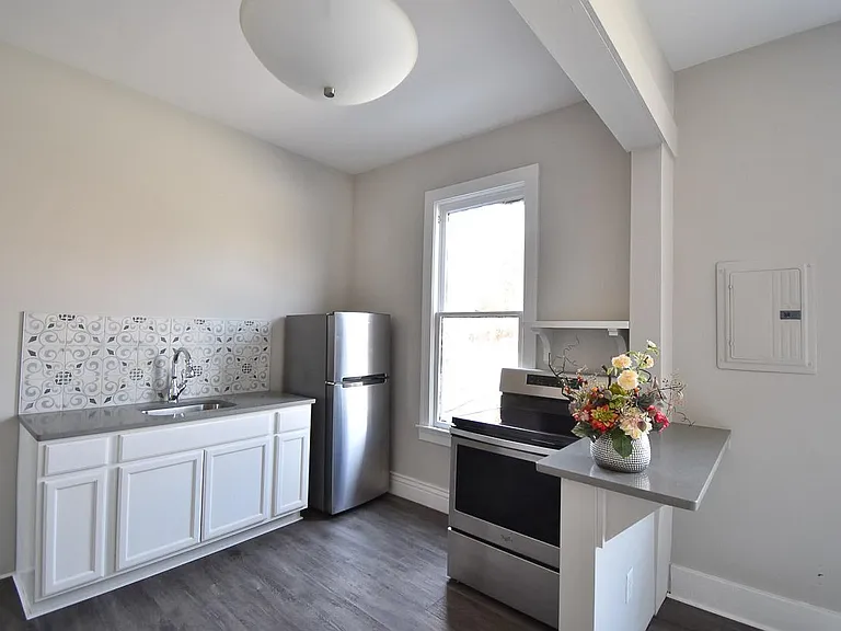 1509 Bardstown Rd #B — Photo 2