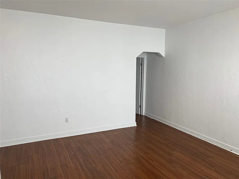 7510 Carlyle Ave #6 — Photo 5