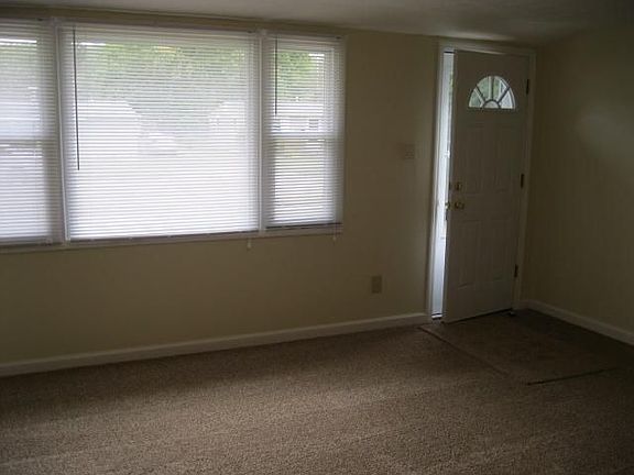 2nd image of 638 S Riverview Ave