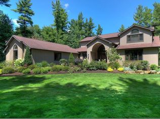 33655 Jackson Rd, Moreland Hills, OH 44022