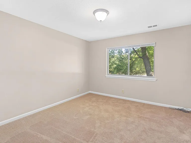 Brookview Apartments — Photo 5