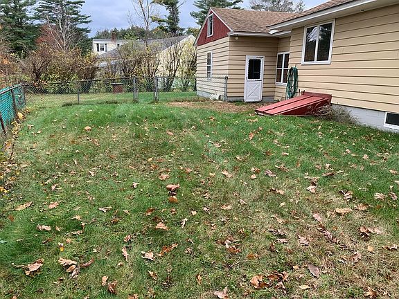 2nd image of 11 Carlton Rd