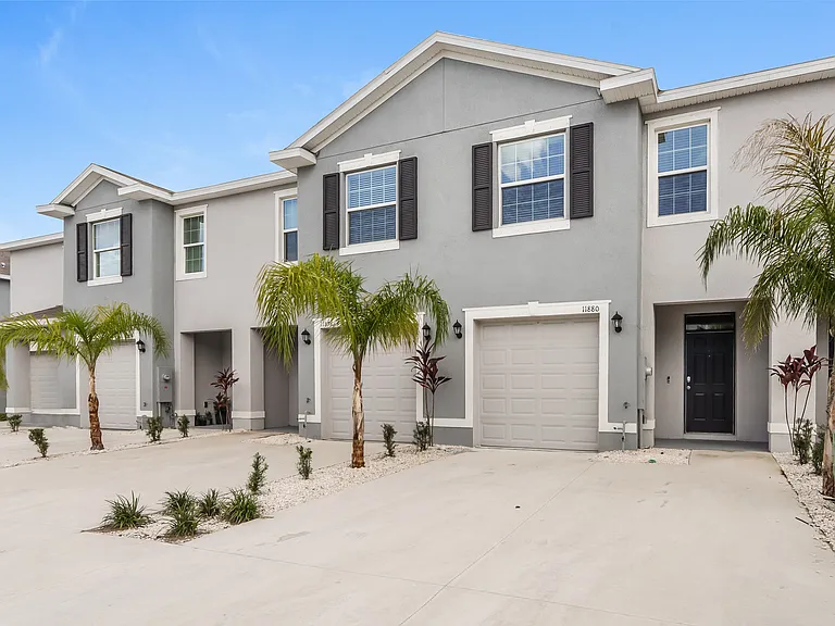 11880 Mountain Retreat Ln — Photo 2