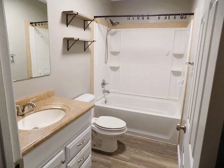 115 Belmont Dr — Photo 10