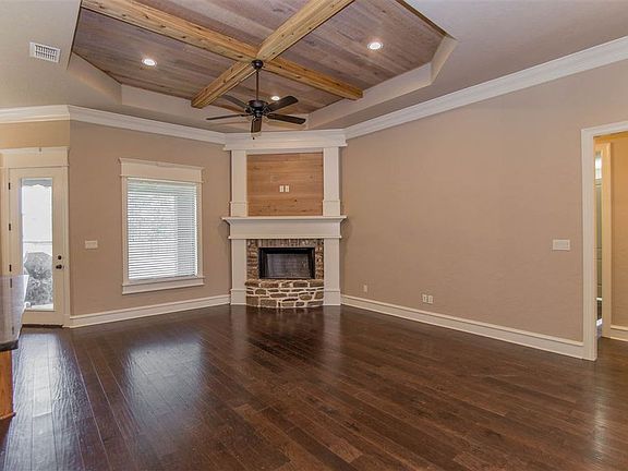 3rd image of 195 Highland Blvd