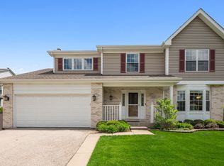 1113 Regency Ln, Carol Stream, IL 60188