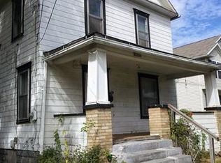 1088 Taylor St, Akron, OH 44307