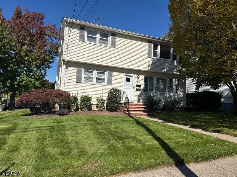 1 Underhill Ct — Photo 1