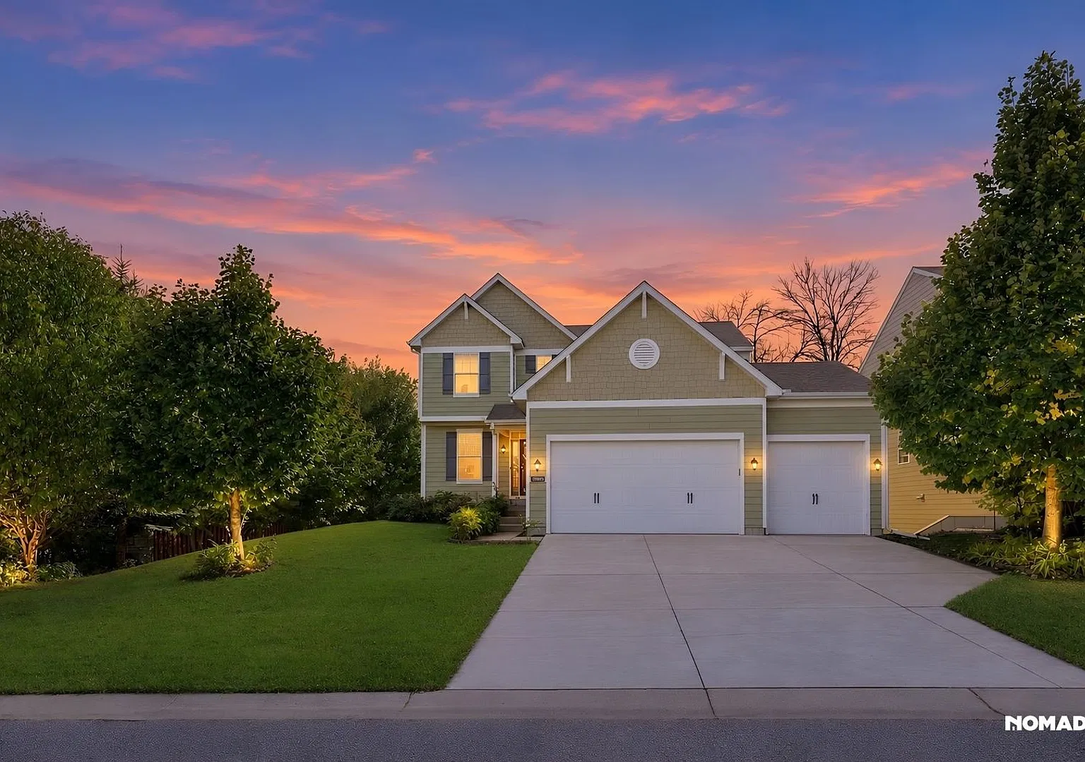 Spacious 5BR House in Plymouth — Photo 2