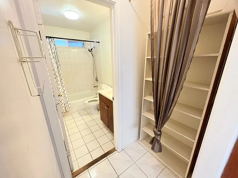 1119B Banyan St — Photo 6