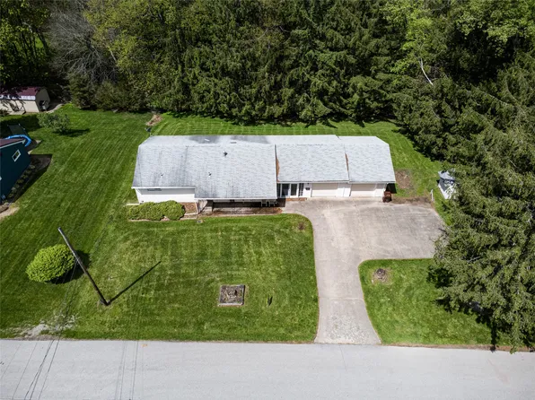 5 W Dillon Dr, Titusville, PA 16354