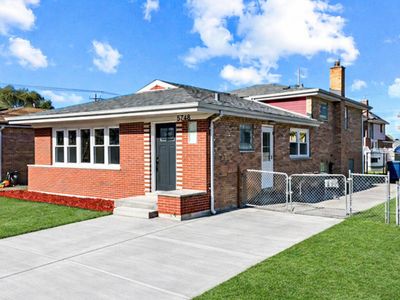 5748 W 89th Pl, Oak Lawn, IL, 60453