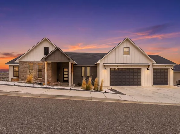 5520 Hershey Ln, West Richland, WA 99353