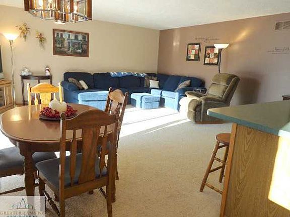 3rd image of 1068 Brookside Dr