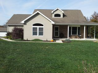 10722 Crystal Falls Dr, Hagerstown, MD 21742